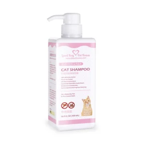 一瓶專為貓咪設計研發的 蟲蟲不愛草本植萃養護貓咪洗毛精 乳酸鬆餅泡泡香氣